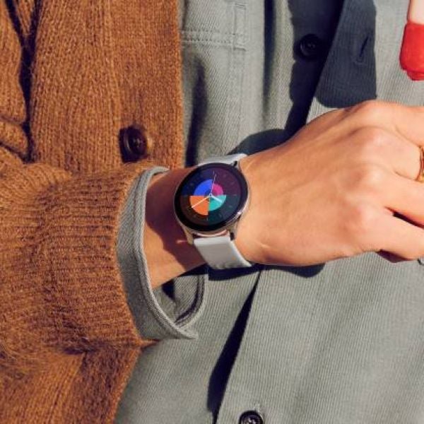 One Plus W301 Smart Watch Moonlight Silver One Plus W301 Smart Watch Moonlight Silver