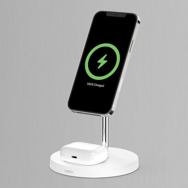 Belkin Charge Pro MagSafe 2-in-1 Wireless Charger White Belkin Charge Pro MagSafe 2-in-1 Wireless Charger White