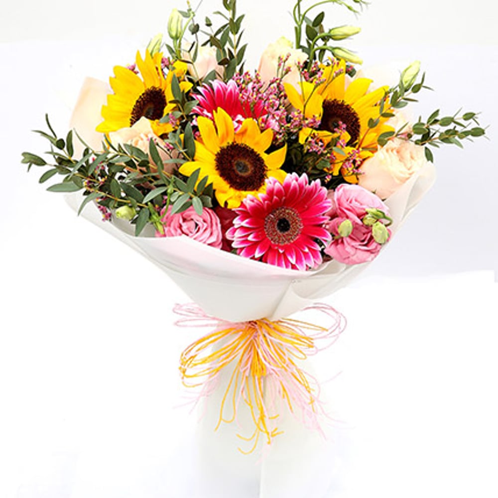 Harmonic Roses & Suflower Mixed Bouquet Harmonic Roses & Suflower Mixed Bouquet