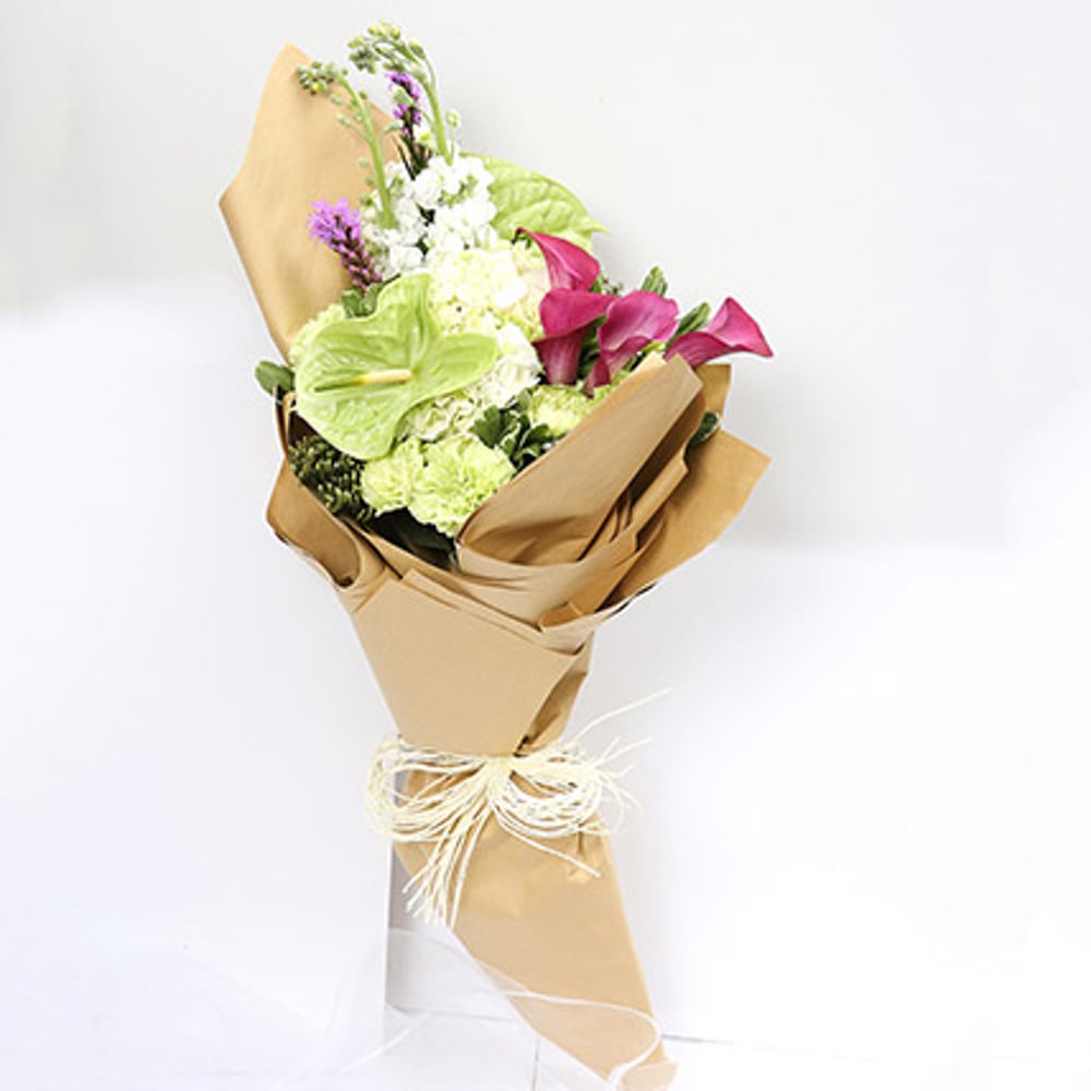 Beautiful Calla Lilies & Carnations Bouquet