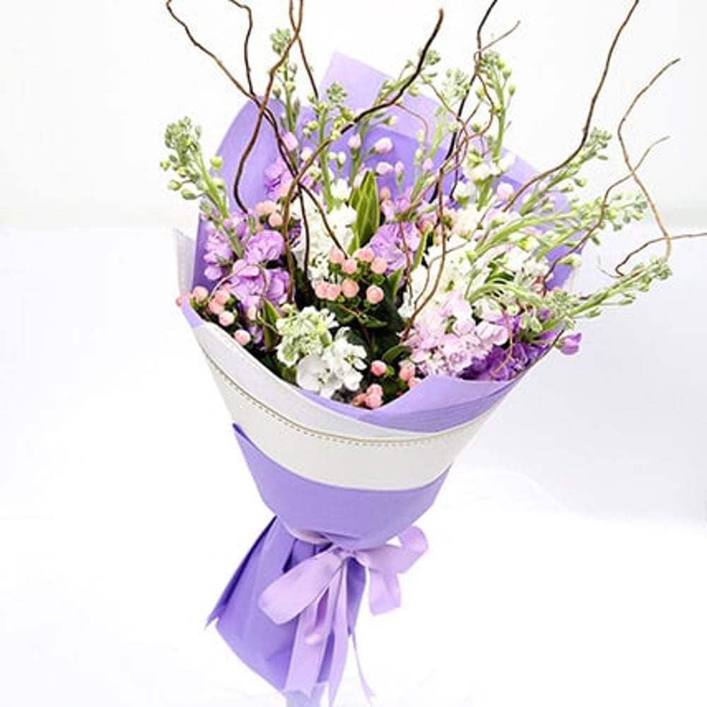 Hypericum & Lavender Mixed Bouquet Hypericum & Lavender Mixed Bouquet