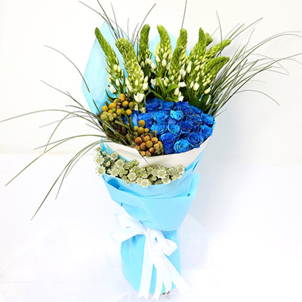 20 Splendid Blue Roses Bouquet 20 Splendid Blue Roses Bouquet