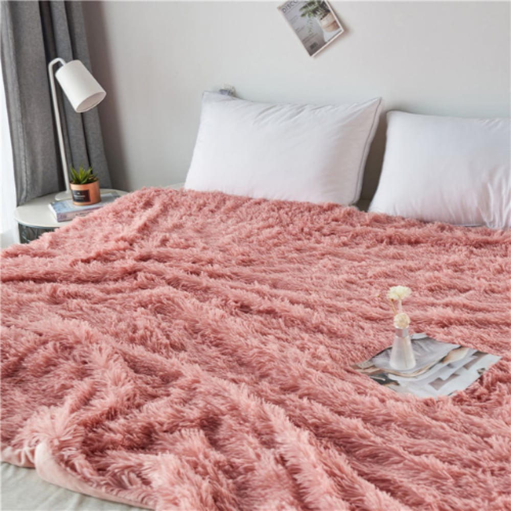 LUNA HOME Soft Fluffy Fur Blanket, Old Rose Color LUNA HOME Soft Fluffy Fur Blanket, Old Rose Color