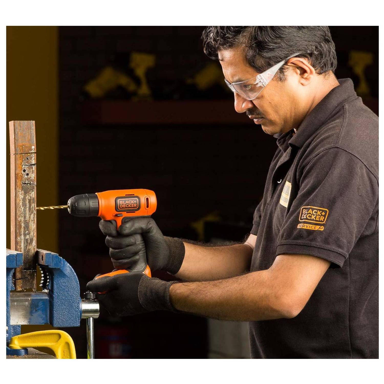 Black and Decker BDCD8B5 Compact Cordless Drill Black and Decker BDCD8B5 Compact Cordless Drill