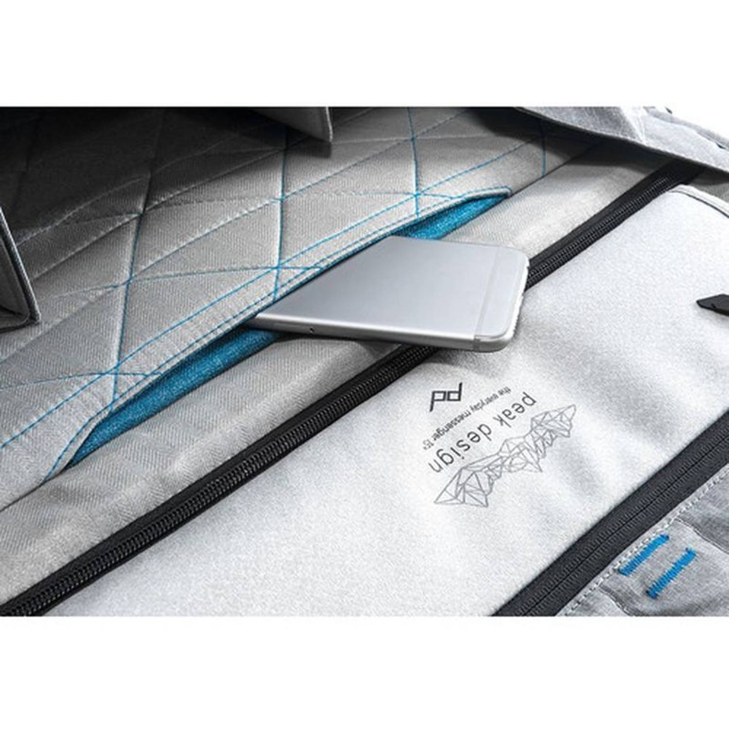 Peak Design Everyday Messenger Bag Ash Peak Design Everyday Messenger Bag Ash