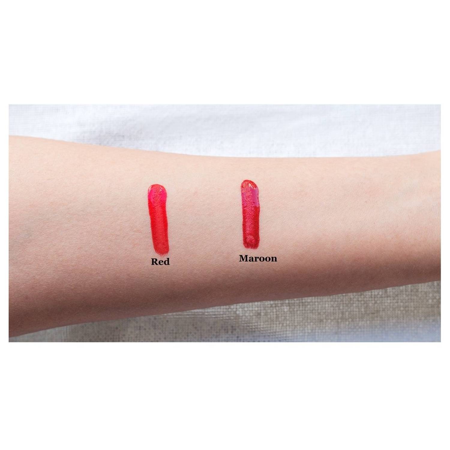 Lakme Jewel Sindur Red 4.5ml Lakme Jewel Sindur Red 4.5ml