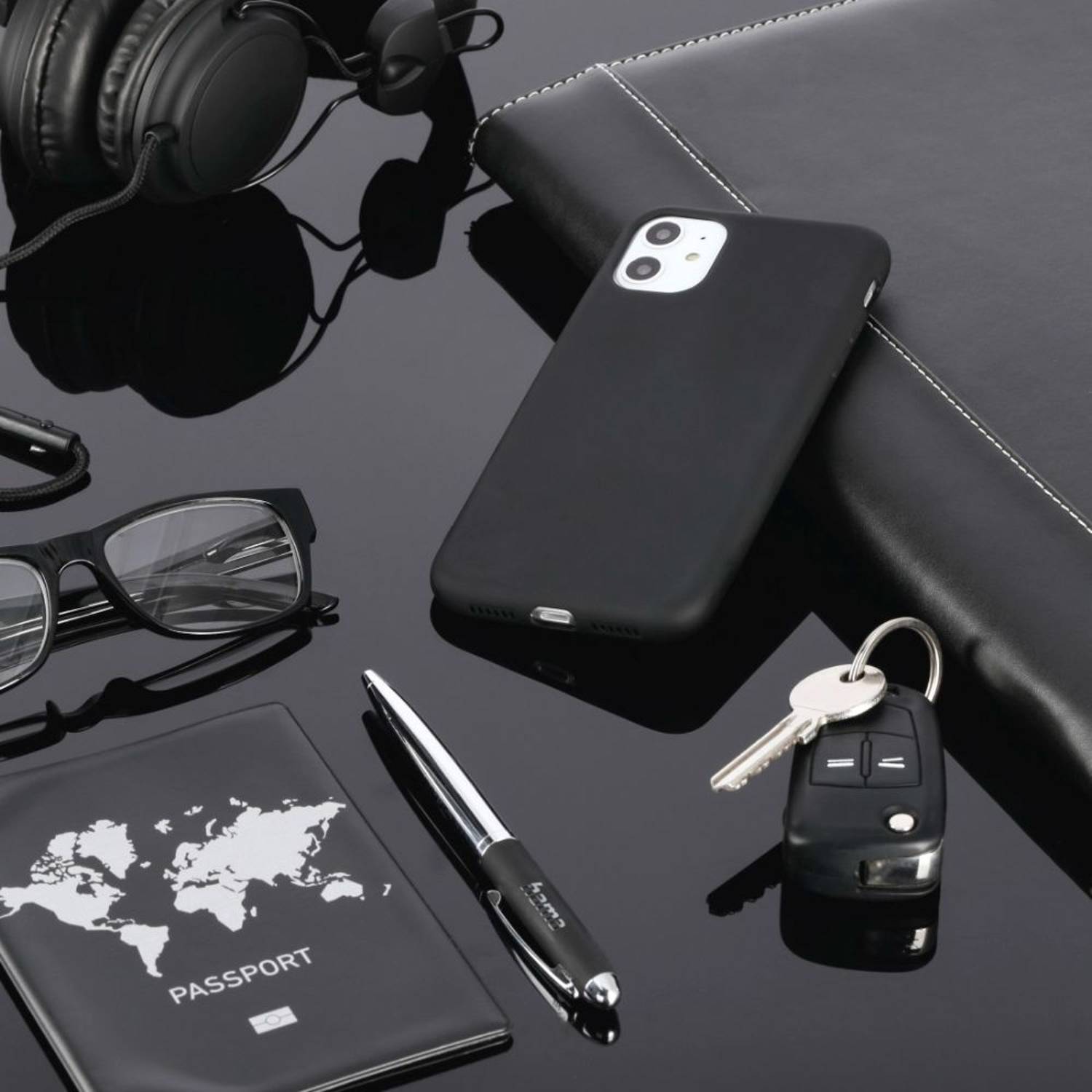 Hama MagCase Finest Feel Pro Case Black Apple iPhone 14 Plus Hama MagCase Finest Feel Pro Case Black Apple iPhone 14 Plus