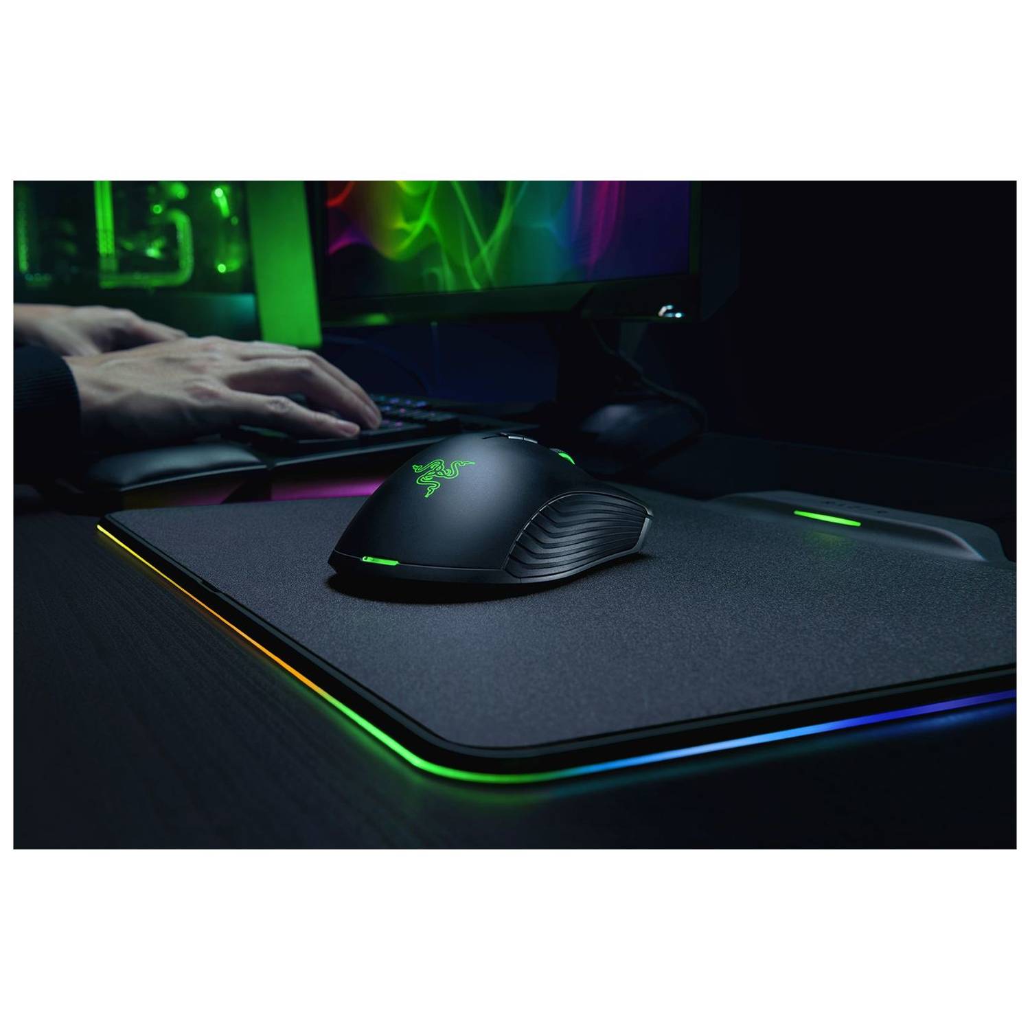 Razer Razer Mamba HyperFlux Mouse + Razer Firefly HyperFlux Wireless Power Technology Pad Black RZ8302480100B3M1 Razer Razer Mamba HyperFlux Mouse + Razer Firefly HyperFlux Wireless Power Technology Pad Black RZ8302480100B3M1