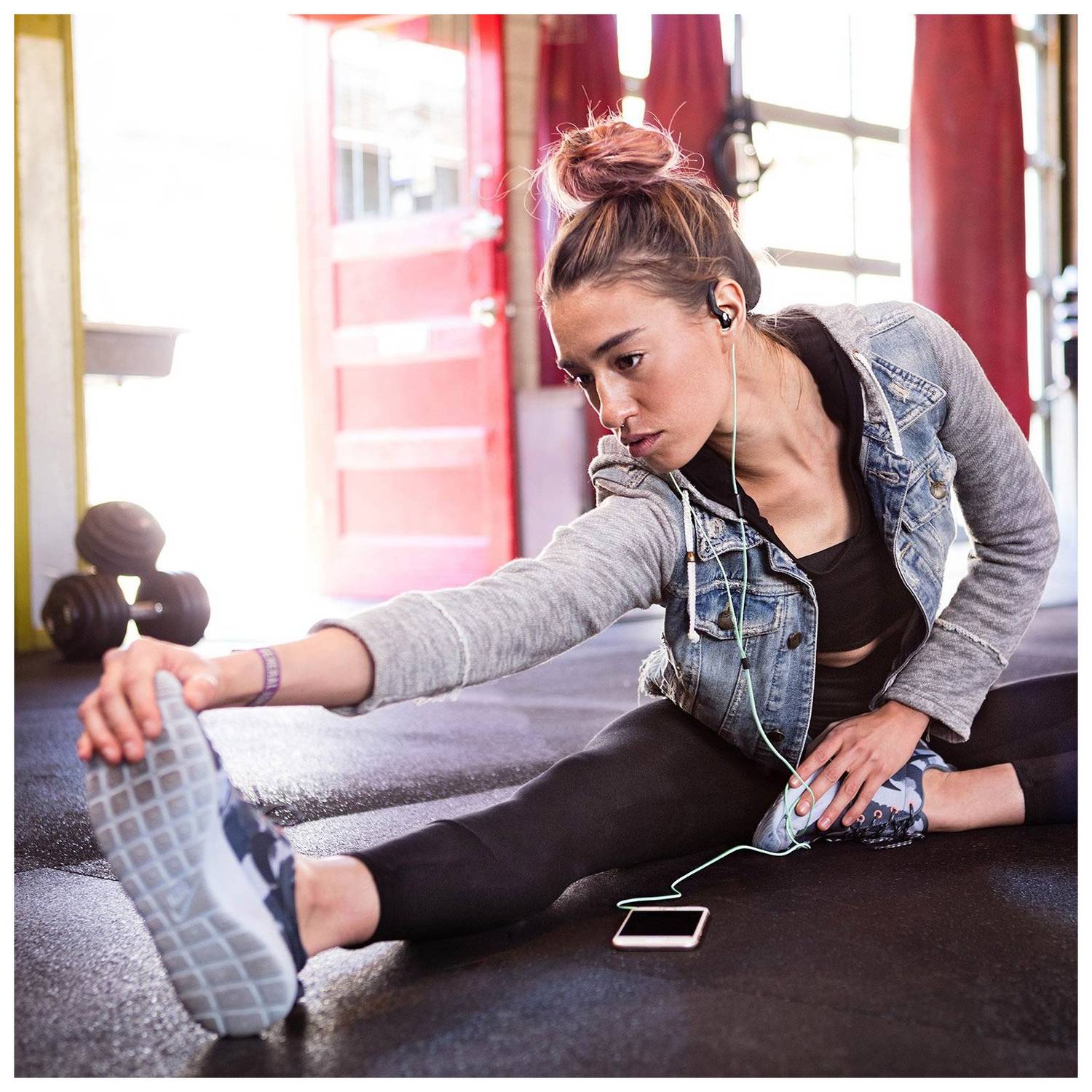 Skullcandy Chops Flex Wired Headphone With Mic Grey/Red/Swirl Skullcandy Chops Flex Wired Headphone With Mic Grey/Red/Swirl