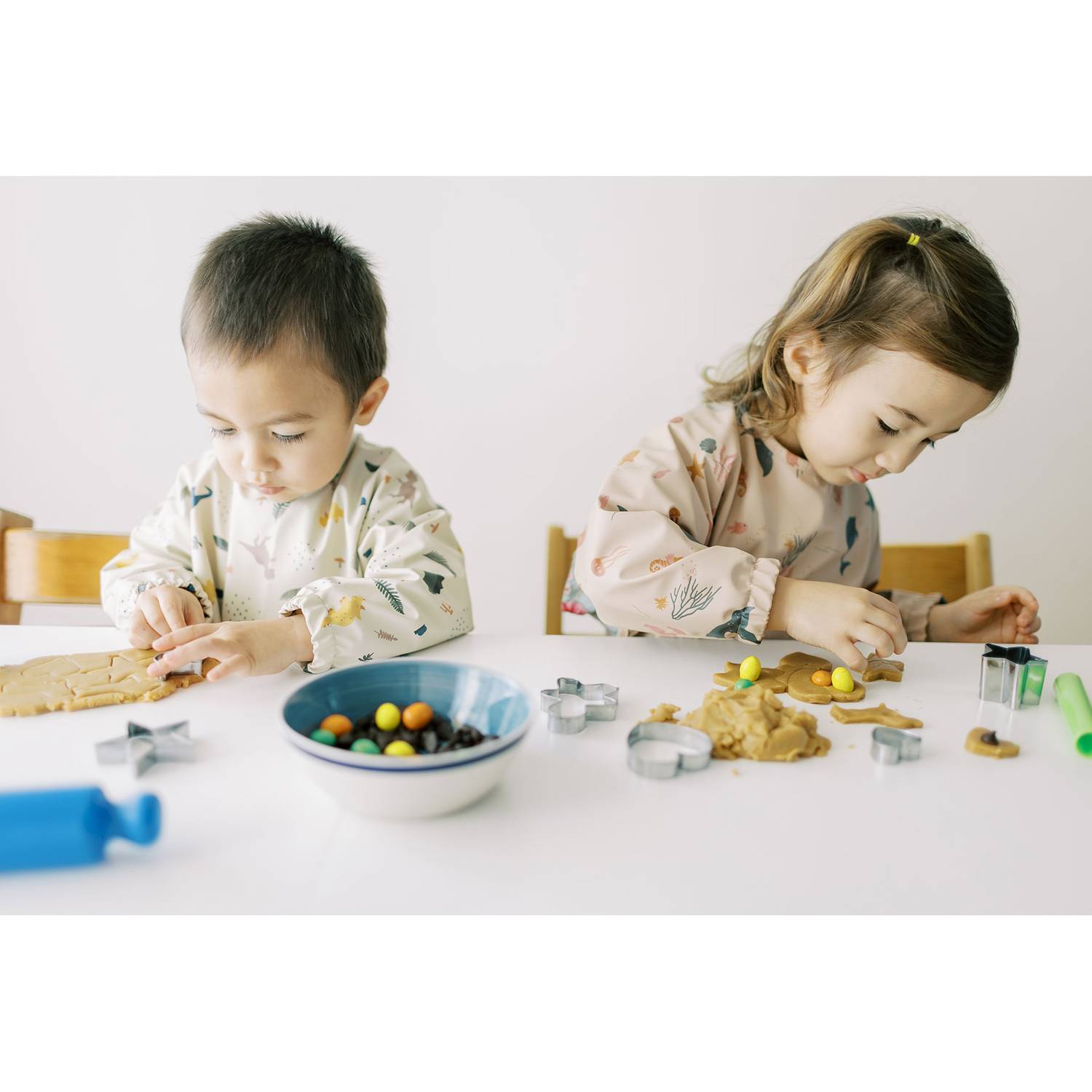 Milk It Baby, MI-SBDD002 Sleeved Bib, Dino Dreams Milk It Baby, MI-SBDD002 Sleeved Bib, Dino Dreams