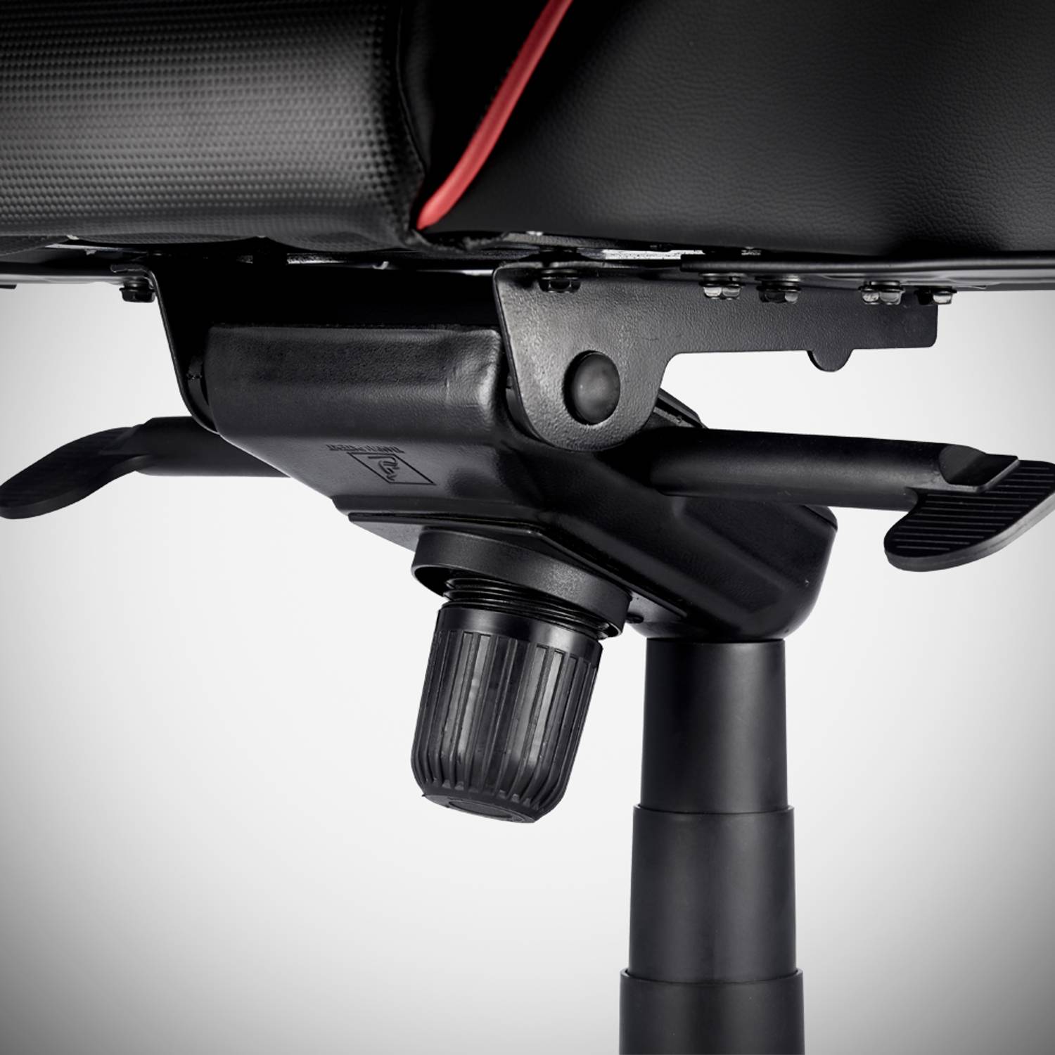 Hyperx - Blast Core Gaming Chair - Black/red - 4897076695058 Hyperx - Blast Core Gaming Chair - Black/red - 4897076695058