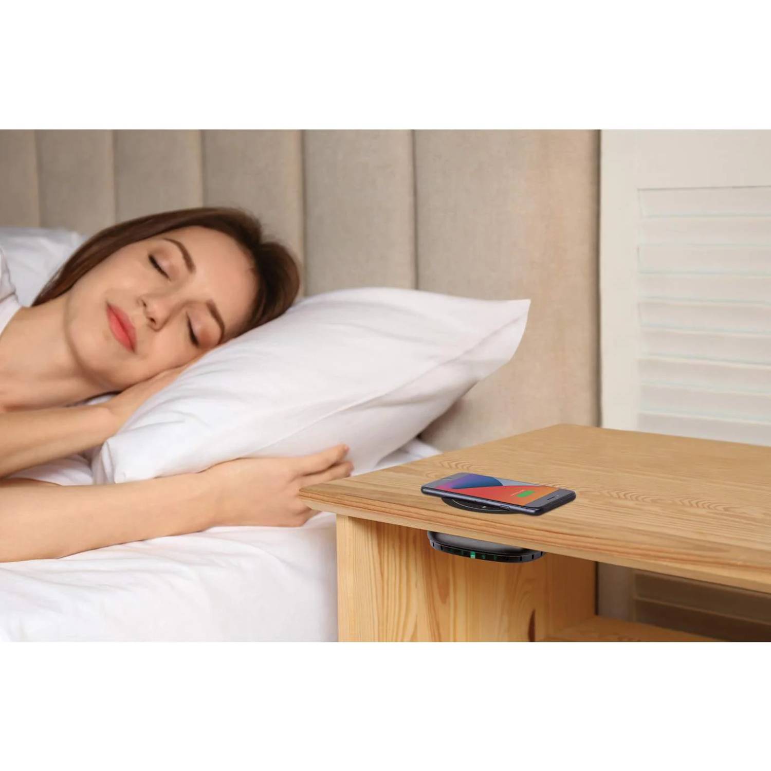 Manhattan Under-Desk Fast Wireless Charger - 10 W Manhattan Under-Desk Fast Wireless Charger - 10 W