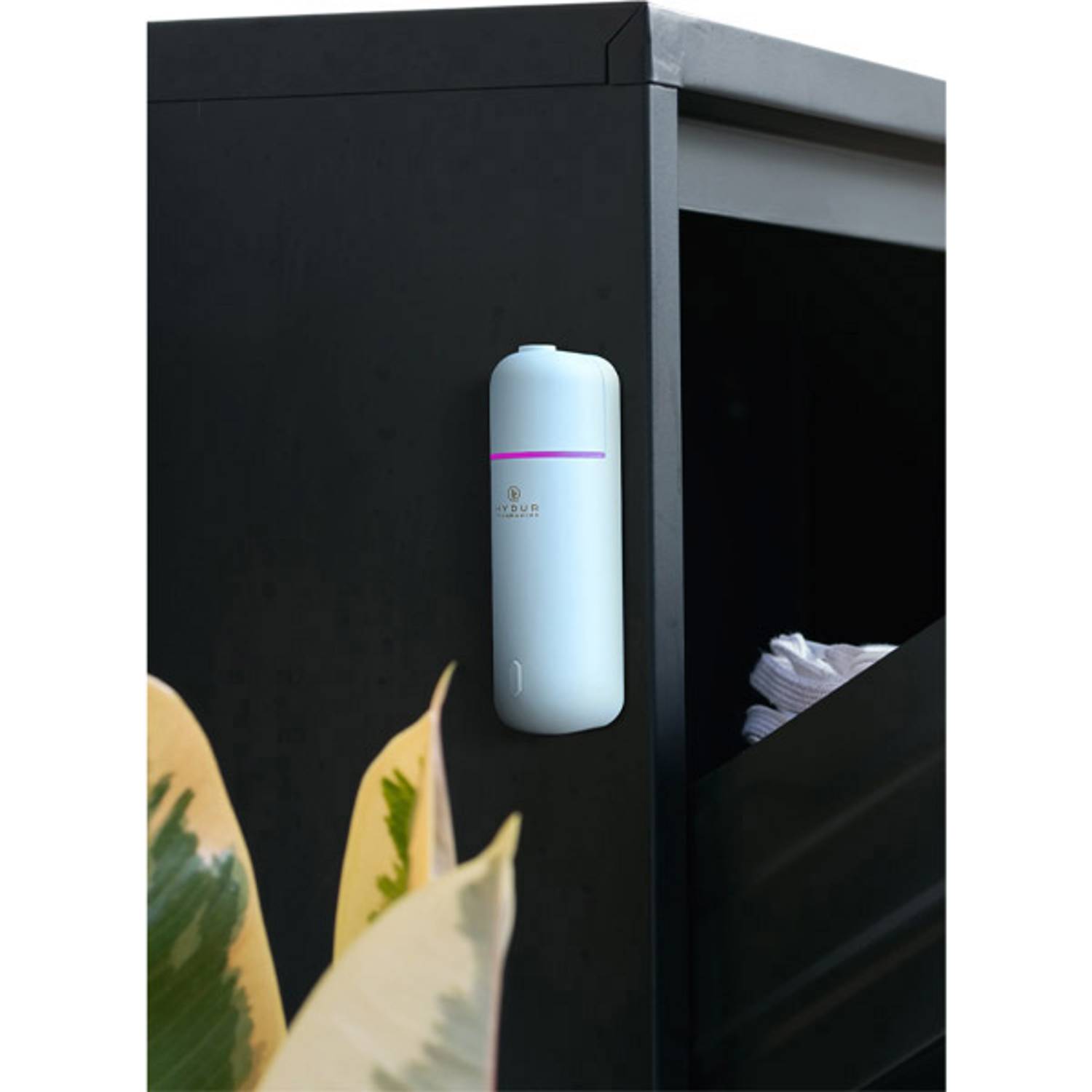 Hydur Tiny Diffuser A807C-BLK-CC + 5 x 5ml Cities Collection Scent Oil Hydur Tiny Diffuser A807C-BLK-CC + 5 x 5ml Cities Collection Scent Oil