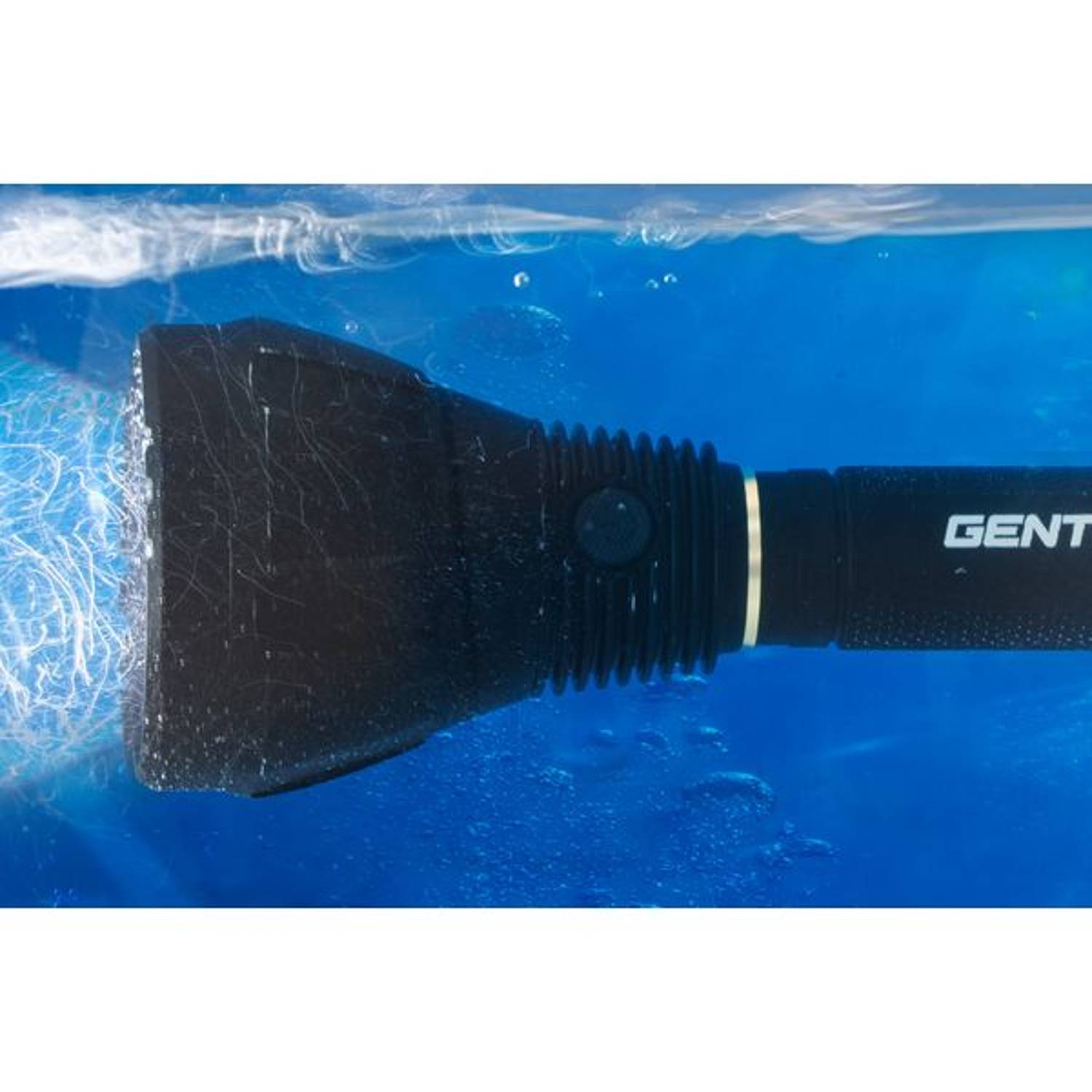 Gentos LED Flashlight UT-1000M 495065403 Gentos LED Flashlight UT-1000M 495065403