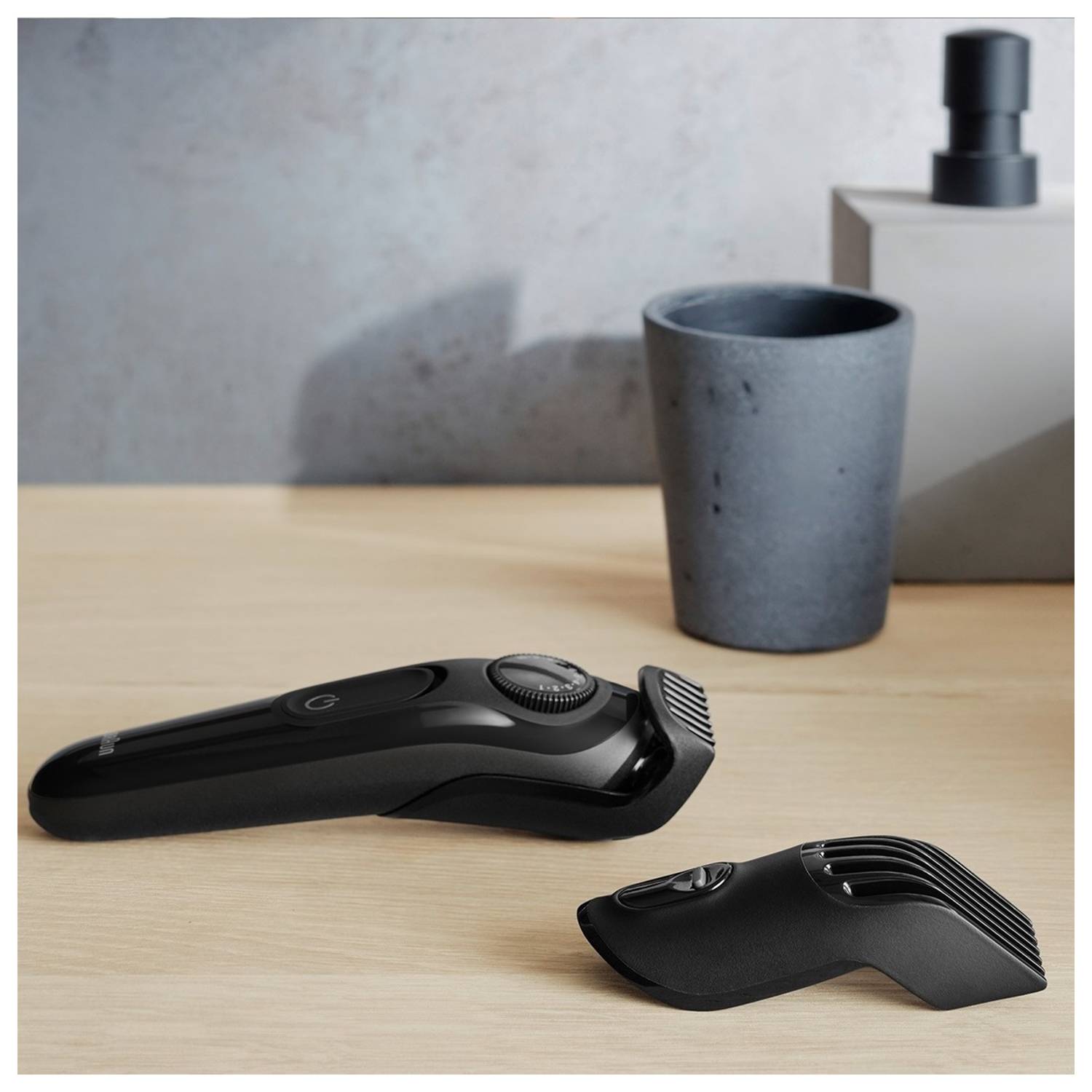 Braun BT3020 Beard Trimmer + Mobile Shave M90 Men Shaver Braun BT3020 Beard Trimmer + Mobile Shave M90 Men Shaver