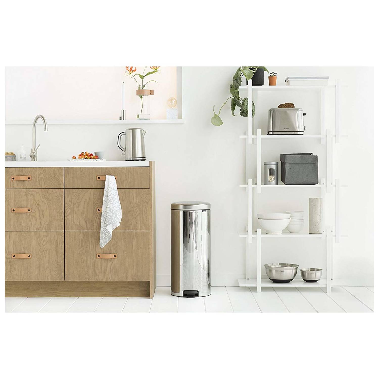 Brabantia 114366 Pedal Bin NewIcon 30Litre Brilliant Steel Brabantia 114366 Pedal Bin NewIcon 30Litre Brilliant Steel