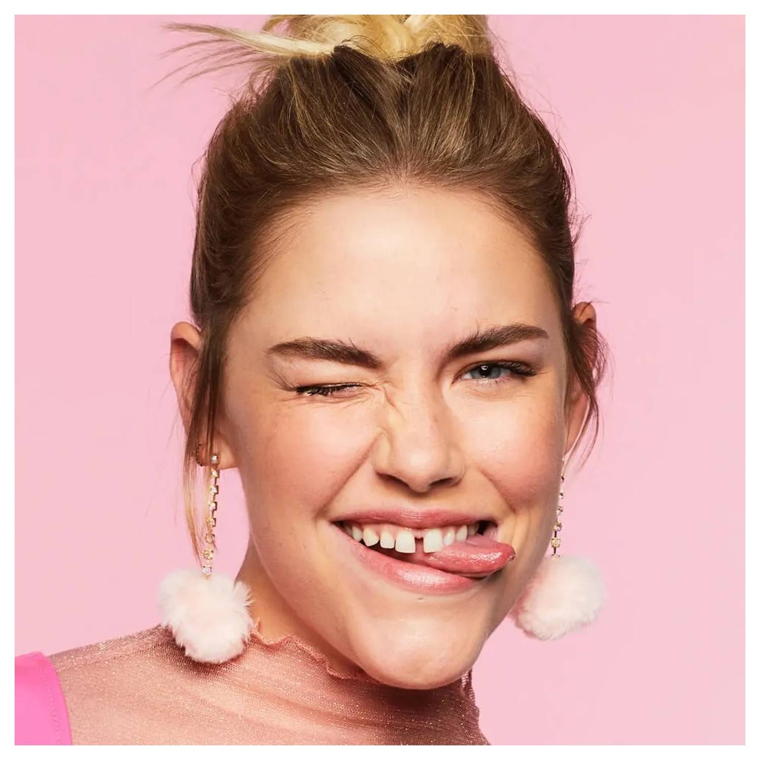 Benefit Hello Happy Flawless Brightening Foundation Shade 4 Benefit Hello Happy Flawless Brightening Foundation Shade 4