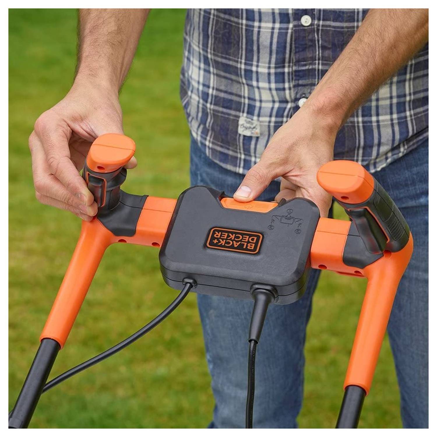 Black and Decker BEMW471BH-GB Lawn Mower With Bike Handle 1600W Black and Decker BEMW471BH-GB Lawn Mower With Bike Handle 1600W