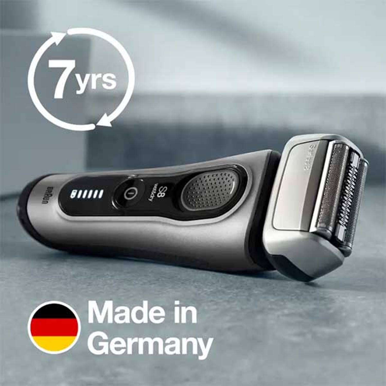 Braun Series 8 Wet & Dry Shaver 8417S Braun Series 8 Wet & Dry Shaver 8417S