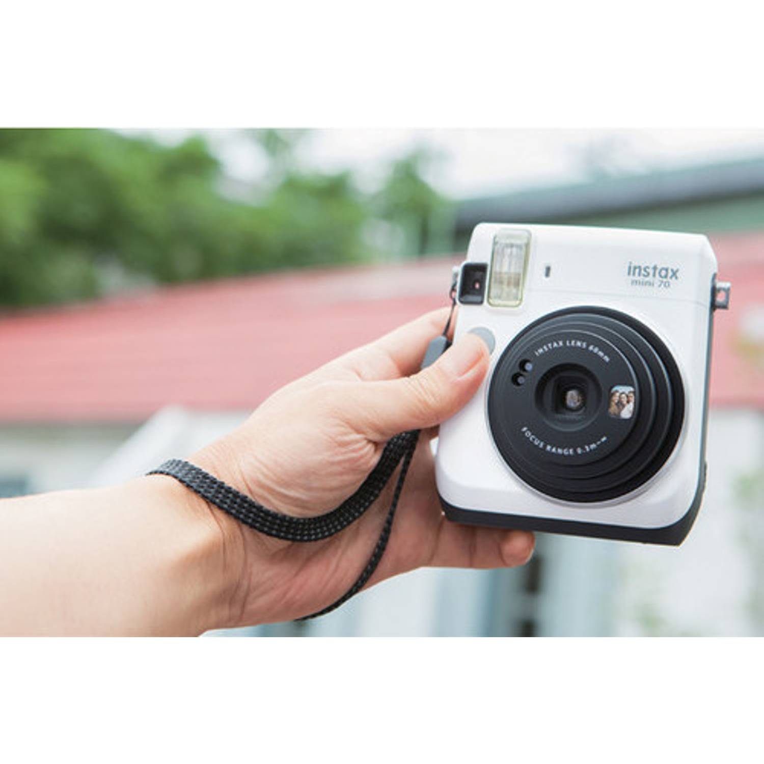 Fujifilm Instax Mini 70 Instant Camera White + 20 Sheets Fujifilm Instax Mini 70 Instant Camera White + 20 Sheets