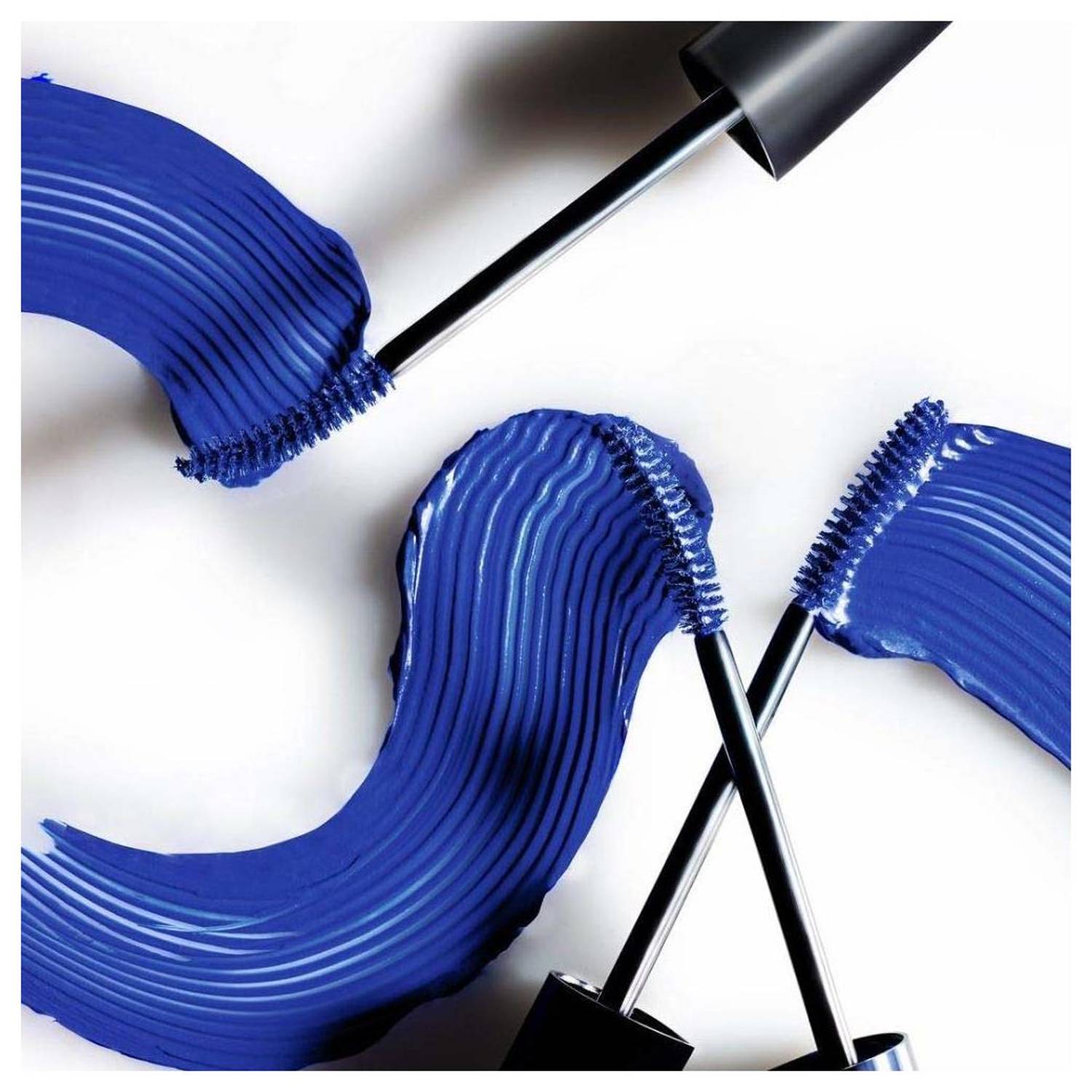 Lakme Eyeconic Blue Mascara 9ml Lakme Eyeconic Blue Mascara 9ml