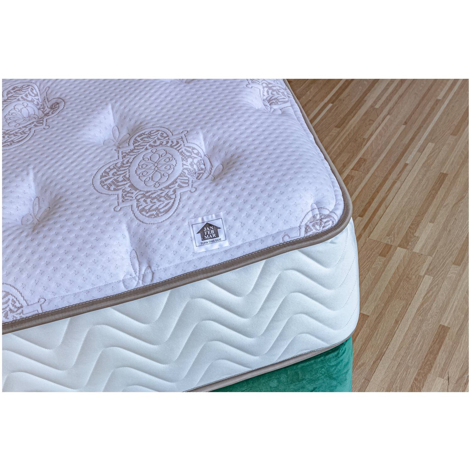 Simmons Beautyrest Platinum Mattress 150x200x34cm With Gel Memory Foam Simmons Beautyrest Platinum Mattress 150x200x34cm With Gel Memory Foam
