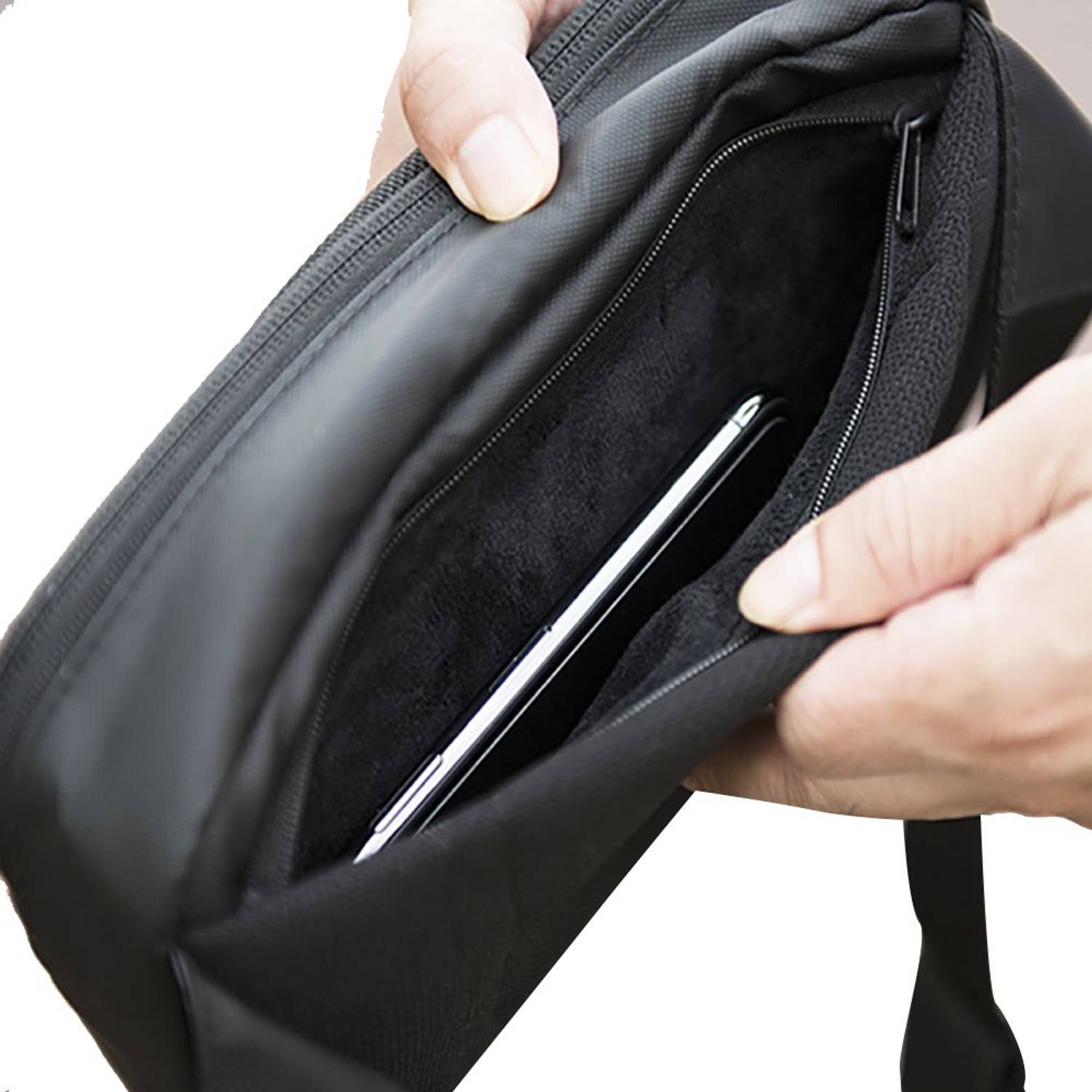 Wiwu Metro Mate Multifunction Travel Waist Bag Black Wiwu Metro Mate Multifunction Travel Waist Bag Black