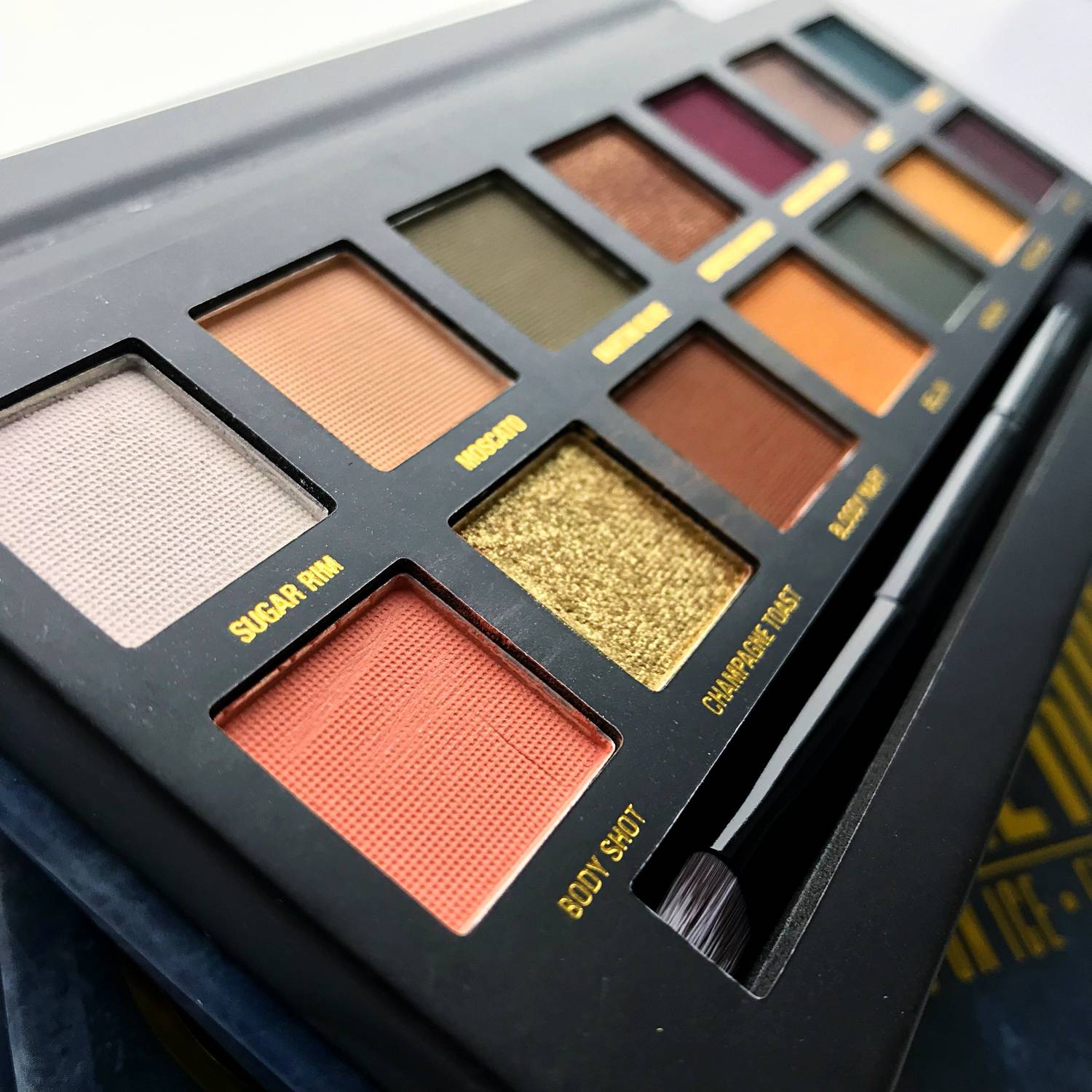 W7 On The Rocks Eyeshadow Palette W7 On The Rocks Eyeshadow Palette
