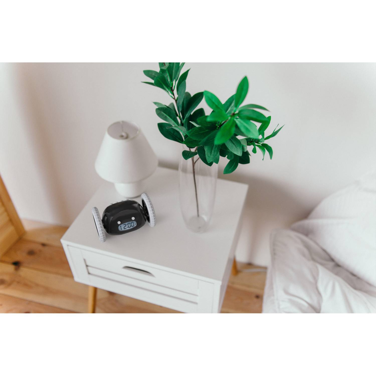 Clocky alarm clock on wheels - Black Clocky alarm clock on wheels - Black