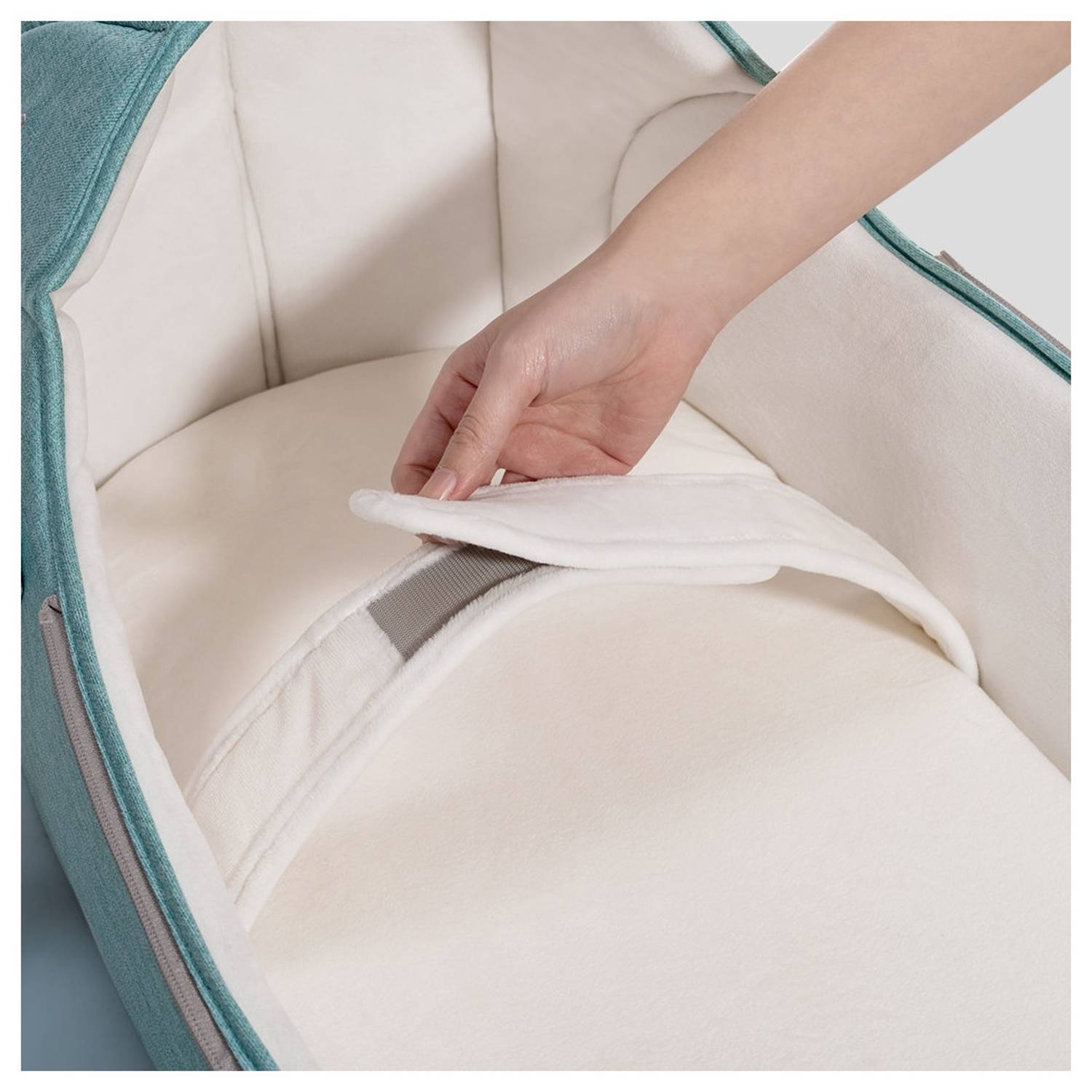 Sunveno Foldable Travel Carry Cot Green Sunveno Foldable Travel Carry Cot Green