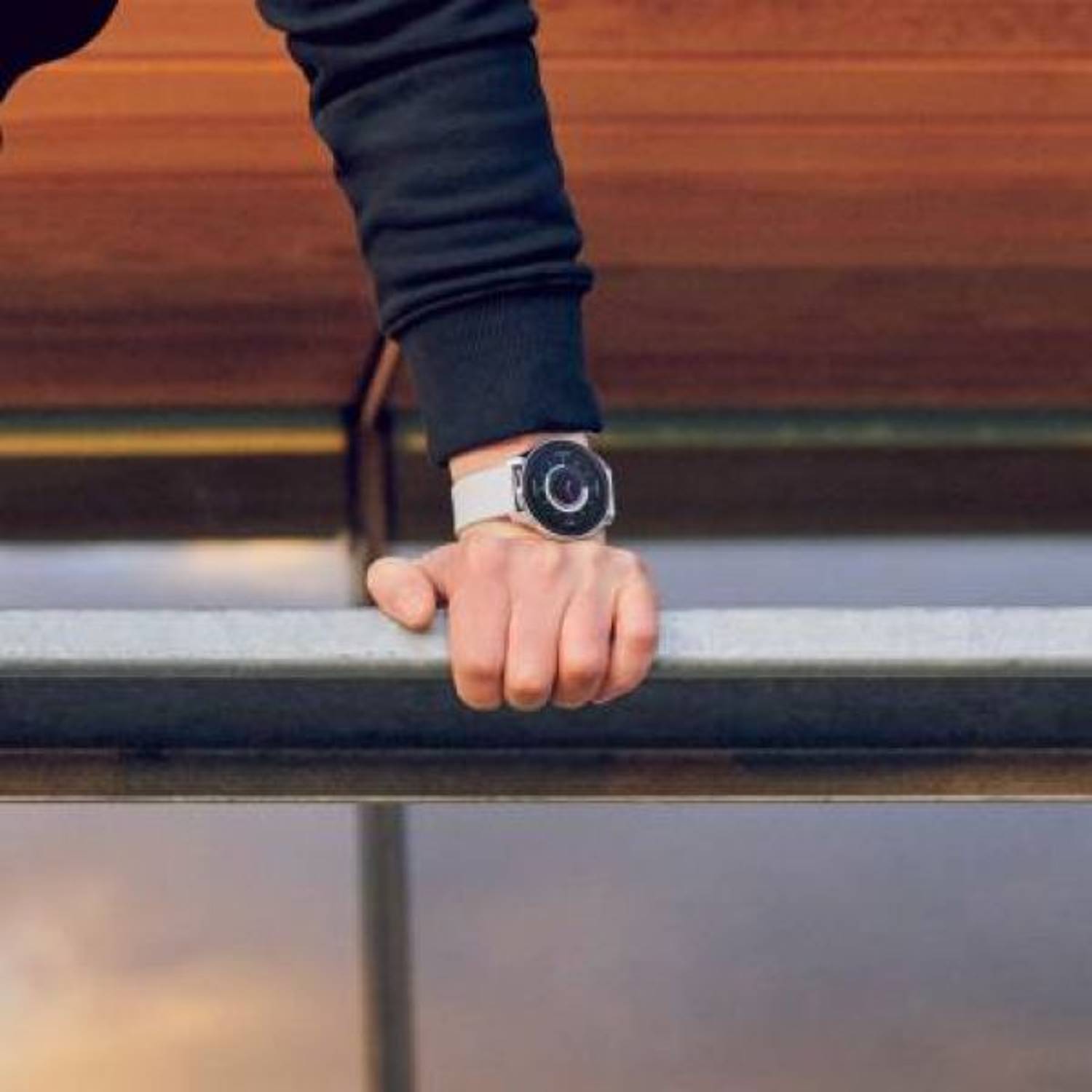 One Plus W301 Smart Watch Moonlight Silver One Plus W301 Smart Watch Moonlight Silver