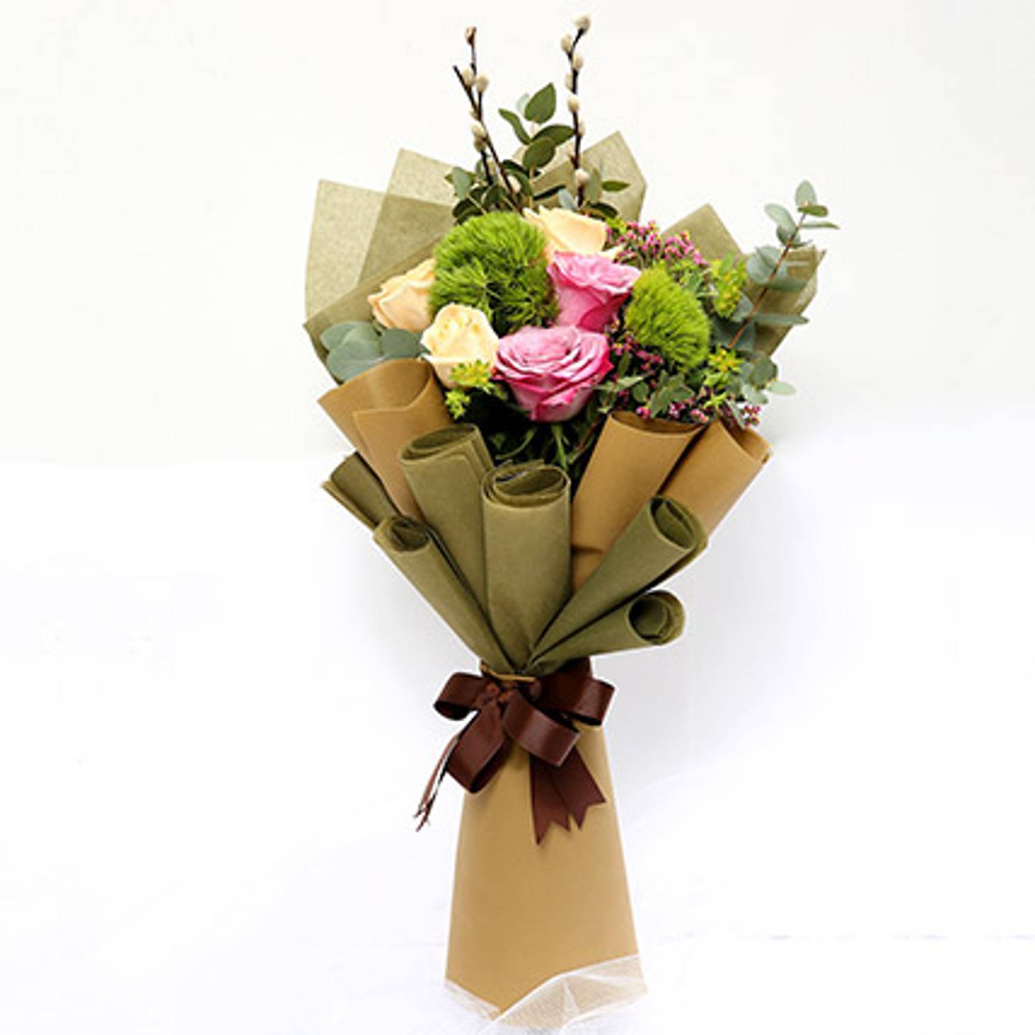 Mixed Roses & Green Trick Flower Bouquet Mixed Roses & Green Trick Flower Bouquet