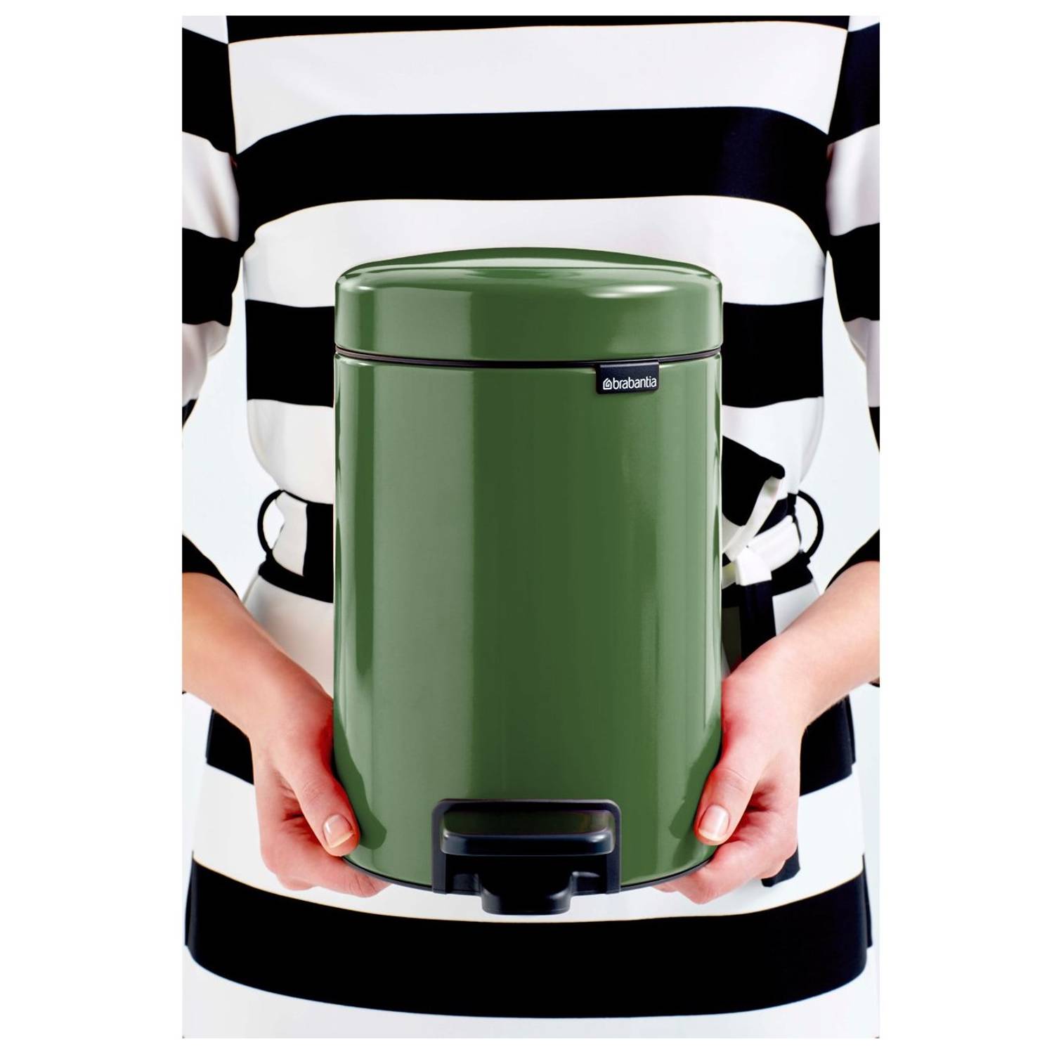 Brabantia 113024 Pedal Bin NewIcon 3Litre Moss Green Brabantia 113024 Pedal Bin NewIcon 3Litre Moss Green