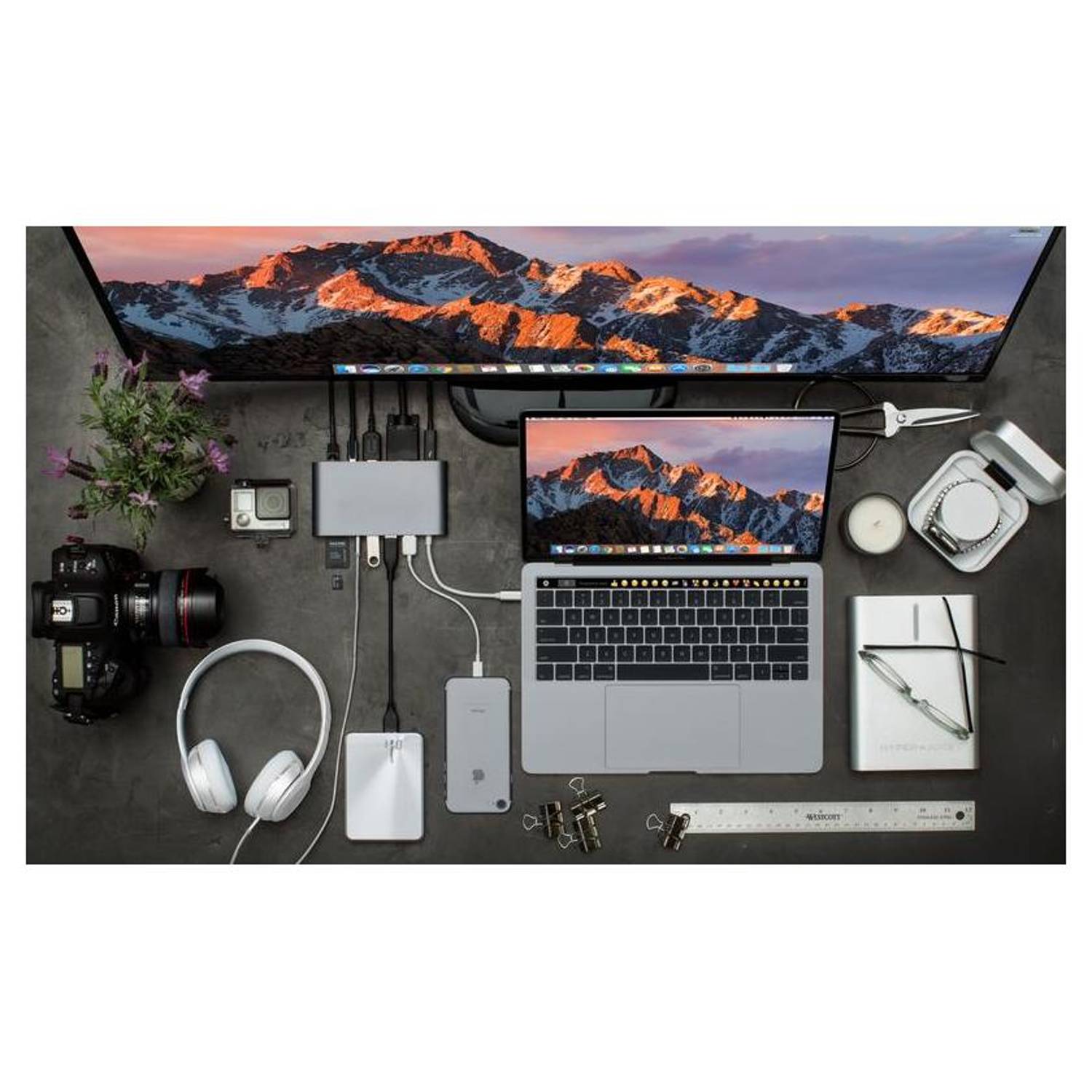 Hyper Drive GN30 USB Type C Ultimate Hub 11in1 Silver Hyper Drive GN30 USB Type C Ultimate Hub 11in1 Silver