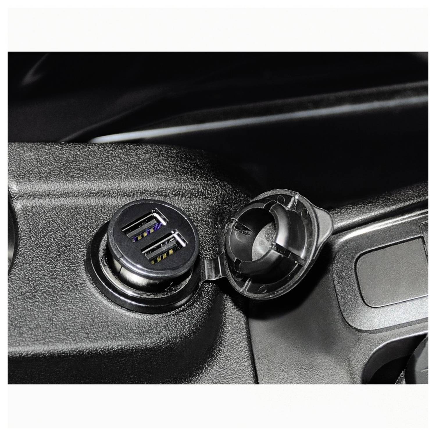 Hama Dual USB Car Charger Black - U614138 Hama Dual USB Car Charger Black - U614138