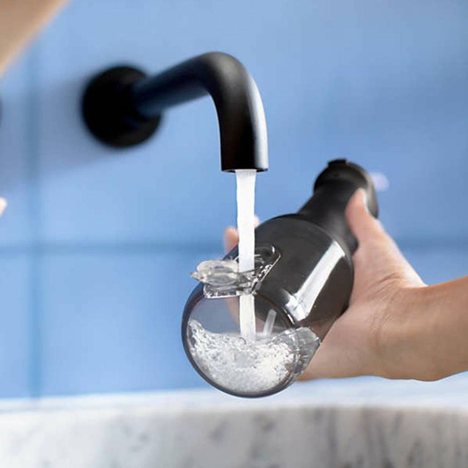 فيليبس سونيكير جهاز تنظيف الأسنان بالخيط لاسلكي 3000 ، أسود Hx3806 / 33 معتمد من الإمارات العربية المتحدة 3 دبوس فيليبس سونيكير جهاز تنظيف الأسنان بالخيط لاسلكي 3000 ، أسود Hx3806 / 33 معتمد من الإمارات العربية المتحدة 3 دبوس