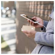 أنكير شاحن متنقل ذهبي وردي أنكير شاحن متنقل ذهبي وردي