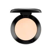 MAC Studio Finish Concealer Spf35 - Nc 5 MAC Studio Finish Concealer Spf35 - Nc 5
