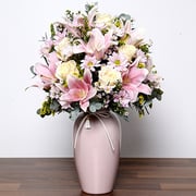 Pastel Coloured Mixed Flowers in Vase Pastel Coloured Mixed Flowers in Vase