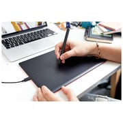 Wacom CTL672N Digital Graphic Drawing Tablet Pad Medium Black/Red Wacom CTL672N Digital Graphic Drawing Tablet Pad Medium Black/Red
