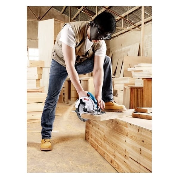 Bosch GKS7000 Hand Held Circular Saw Bosch GKS7000 Hand Held Circular Saw