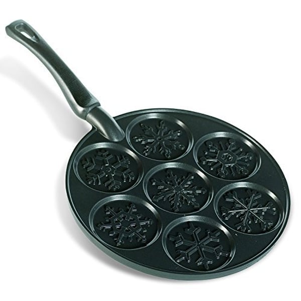 Nordic Ware Snowflake Pancake Pan, Black Nordic Ware Snowflake Pancake Pan, Black