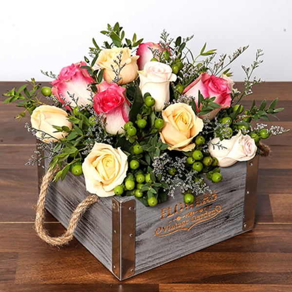 Dreamy Arrangement Of Roses in a Box
