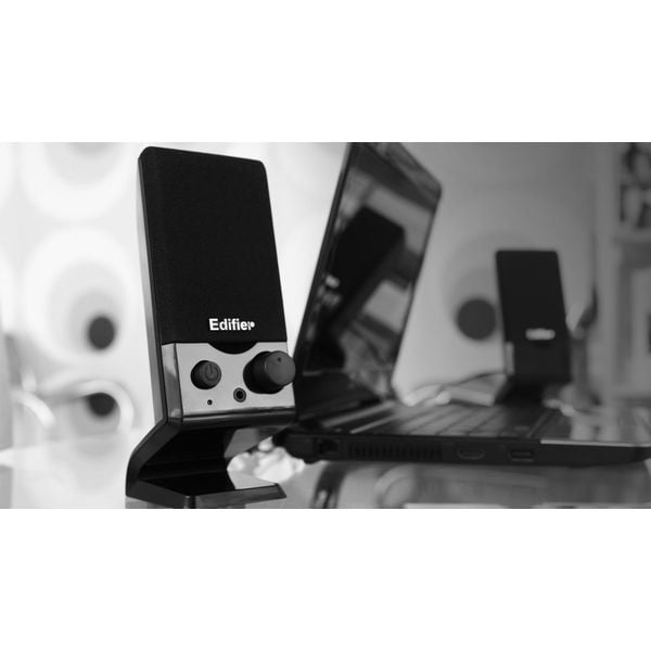 Edifier 2.1 Compact Speaker System Black