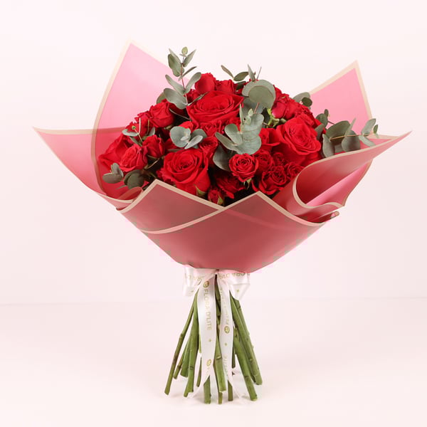 Divine Bouquet Of Red Roses - Fresh Flowers Hand-Bouquet By Flora D'lite Divine Bouquet Of Red Roses - Fresh Flowers Hand-Bouquet By Flora D'lite