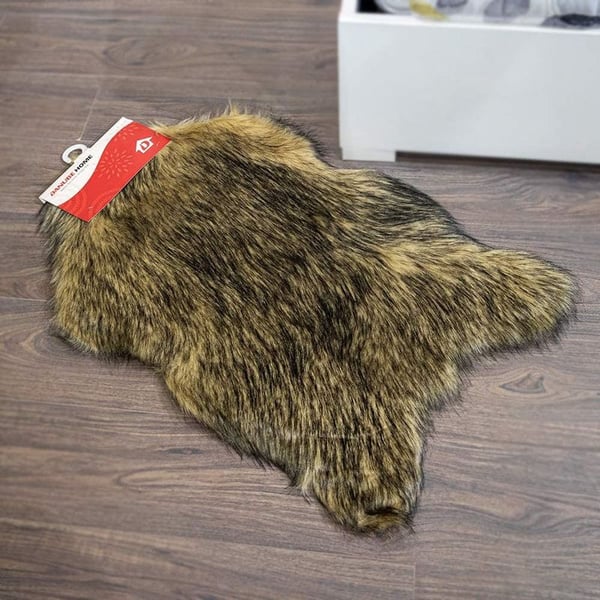 AW Wolf Skin Shaped Shaggy Brown Tipped Black Rug 55*90 cm
