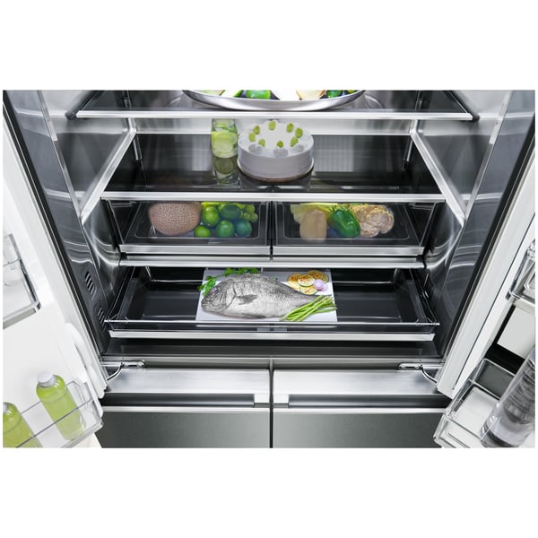 LG Refrigerator SIGNATURE InstaView Door-in-Door 950 Litres. Auto Open Door with Water Dispenser GRX33FGNGL LG Refrigerator SIGNATURE InstaView Door-in-Door 950 Litres. Auto Open Door with Water Dispenser GRX33FGNGL