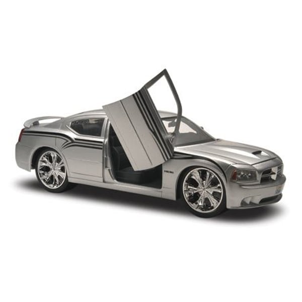 Revell 1:25 Dodge Charger Srt8